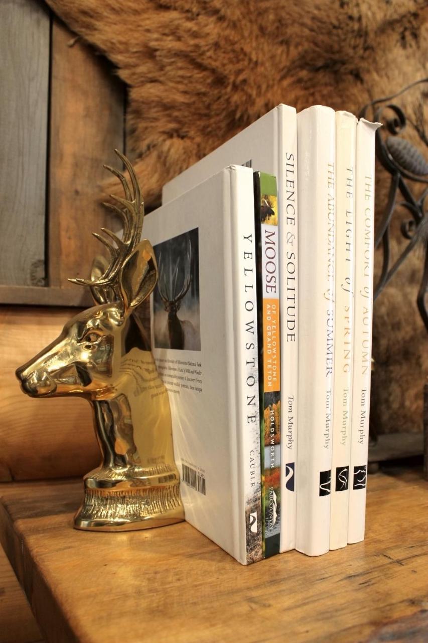 Moose Creek Inn เวสต์เยลโลว์สโตน ภายนอก รูปภาพ