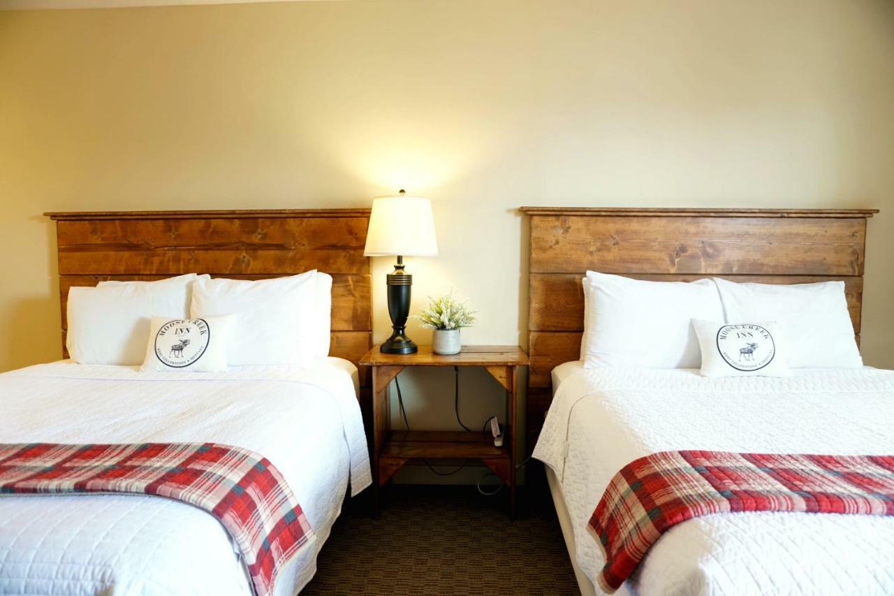 Moose Creek Inn เวสต์เยลโลว์สโตน ภายนอก รูปภาพ