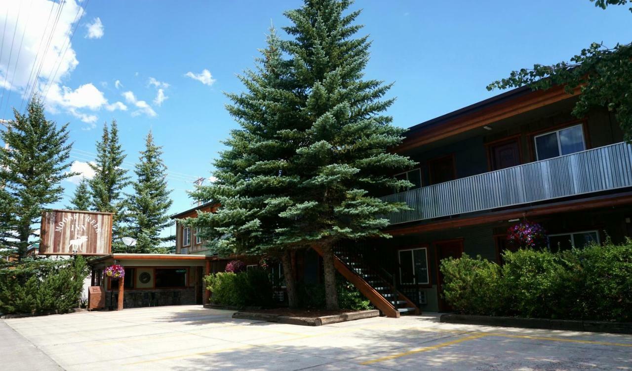 Moose Creek Inn เวสต์เยลโลว์สโตน ภายนอก รูปภาพ